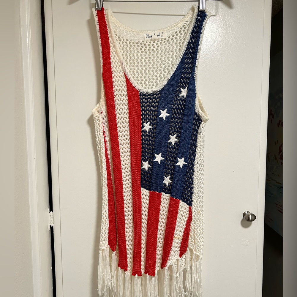 Cloud chasers American flag tank size M